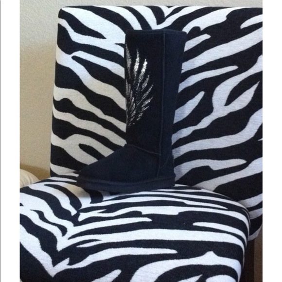 Secret Luxe Affair Australian boots - Picture 5 of 16